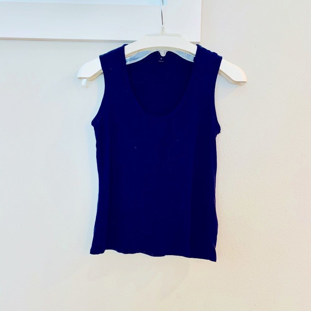 🟢3/$20——J CREW tank top scoop neck
